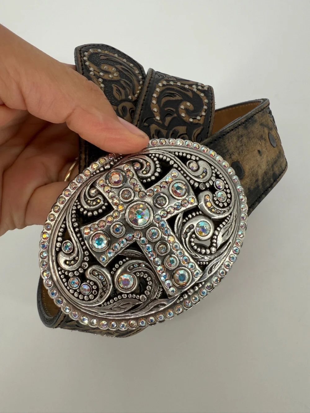 Justin Boots Leather Belt With Cross Buckle